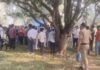 जंगल में पेड़ पर लटका मिला ग्राम प्रधान का शव, आत्महत्या की आशंका