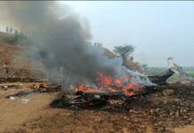 महाराष्ट्र में विमान हादसा: उपमुख्यमंत्री समेत पांच की मौत, देखें वीडियो