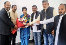 धरमपुर कांग्रेस के नेताओं ने दिल्ली में प्रदेश प्रभारी से की मुलाकात