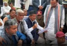 30 अप्रैल तक मालिन बस्तियों को मालिकाना हक दे सरकार, नही तो शुरू होगा आंदोलन