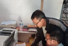 प्रमुख साहब का गैस एजेंसी में औचक निरीक्षण, 50 कमर्शियल सिलेंडर का स्टॉक रखने के निर्देश