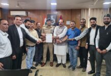 ‘राहुल गांधी पर अभद्र टिप्पणी’ करने वाले एंकर के खिलाफ कांग्रेस ने की मुकदमा दर्ज करने की मांग