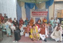 पांचवें दिन भी महिलाओं का शराब के ठेके के विरोध में धरना, कांग्रेस का मिला समर्थन