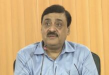 भूमाफियों पर कमिश्नर का बड़ा प्रहार: 51 मामलों का निस्तारण, 5 में FIR के निर्देश