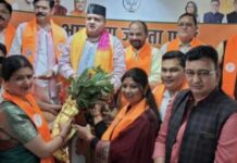 ब्लॉक प्रमुख गणेश और पूर्व चेयरमैन साधुराम सैकड़ो समर्थकों संग भाजपा में शामिल