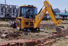 MDDA का बुलडोजर एक्शन: 100 बीघा अवैध प्लॉटिंग ध्वस्त, कई बहुमंजिला निर्माण सील