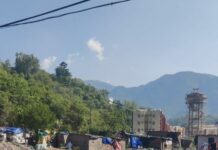 रिस्पना नदी में जमा मलबा बन सकता है बड़े हादसे का कारण