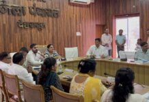 जिला पंचायत बोर्ड बैठक: पेयजल, सड़क, शिक्षा और आपदा मुद्दों पर अधिकारियों की घेराबंदी