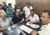 पानी और सीवर संकट पर जनता का फूटा गुस्सा, भाजपा पार्षद के नेतृत्व में जल संस्थान पर किया प्रदर्शन