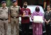 शोरूम में लाखों की चोरी का खुलासा, महिला समेत दो आरोपी गिरफ्तार सामान बरामद