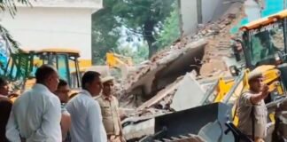 CCTV से JCB तक; सहारनपुर में मस्जिद ध्वस्तीकरण के सबूतों को बचाने को चतुर्वेदी की DM-SSP से मांग