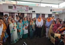 रायपुर में कांग्रेस का बढ़ता कुनबा: नेगी गुरुजी के नेतृत्व में बड़ी संख्या लोगों ने थामा कांग्रेस का दामन
